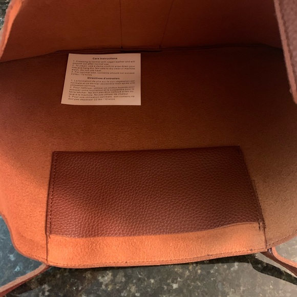 🎉HP🎉 NWOT Vince Camuto Tote Bag Dark Rum Leather - Picture 8 of 8